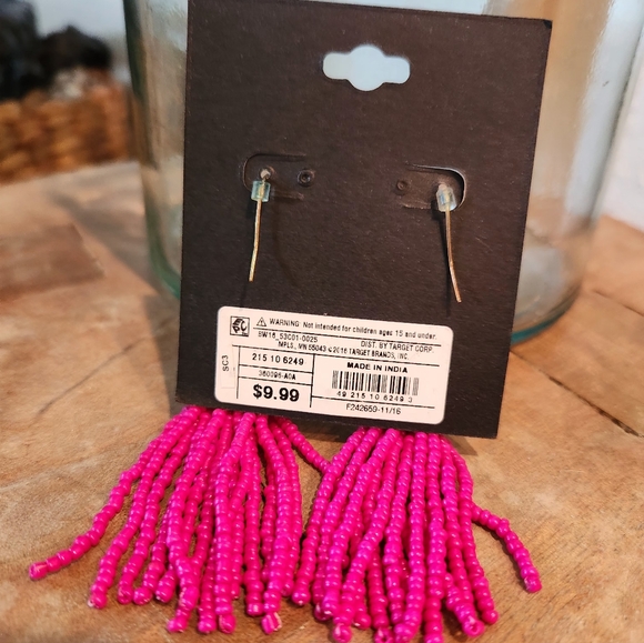 Pink tassel earrings - Picture 2 of 2